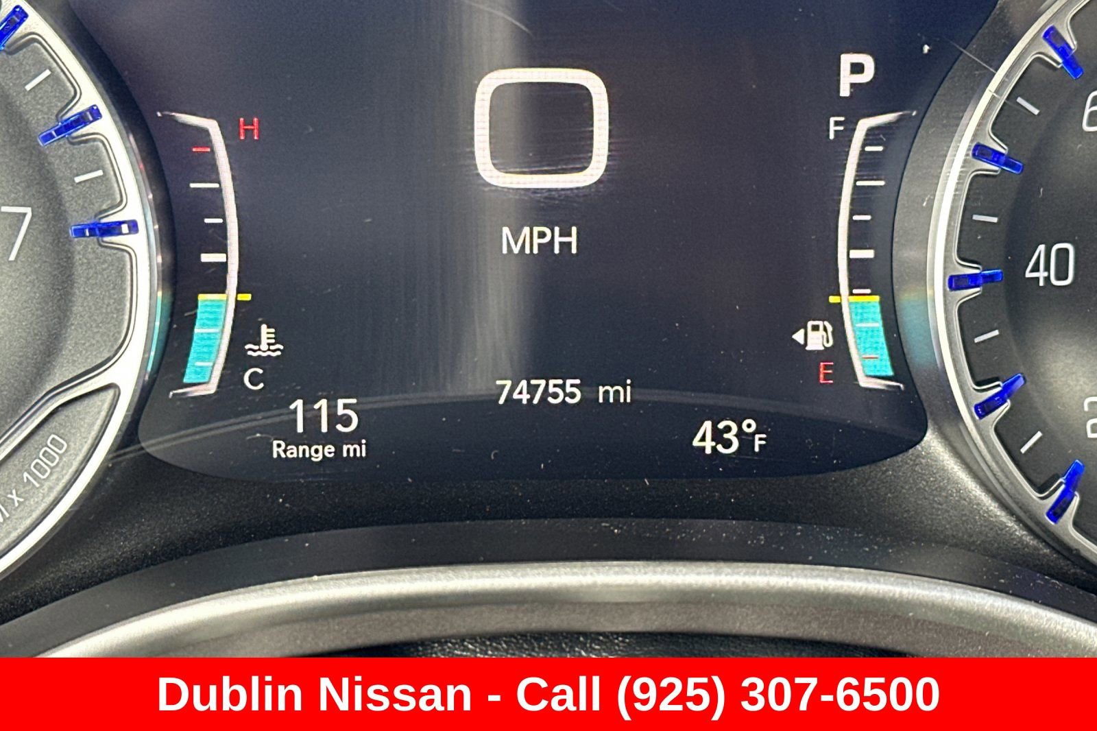Used 2022 Chrysler Pacifica Touring-L FWD image 43