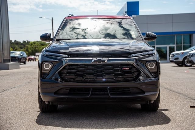 Used 2024 Chevrolet TrailBlazer RS w/ Convenience Package FWD image 2