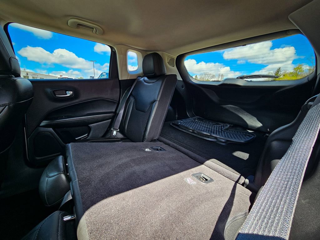 Used 2018 Jeep Compass Latitude w/ Popular Equipment Group image 35