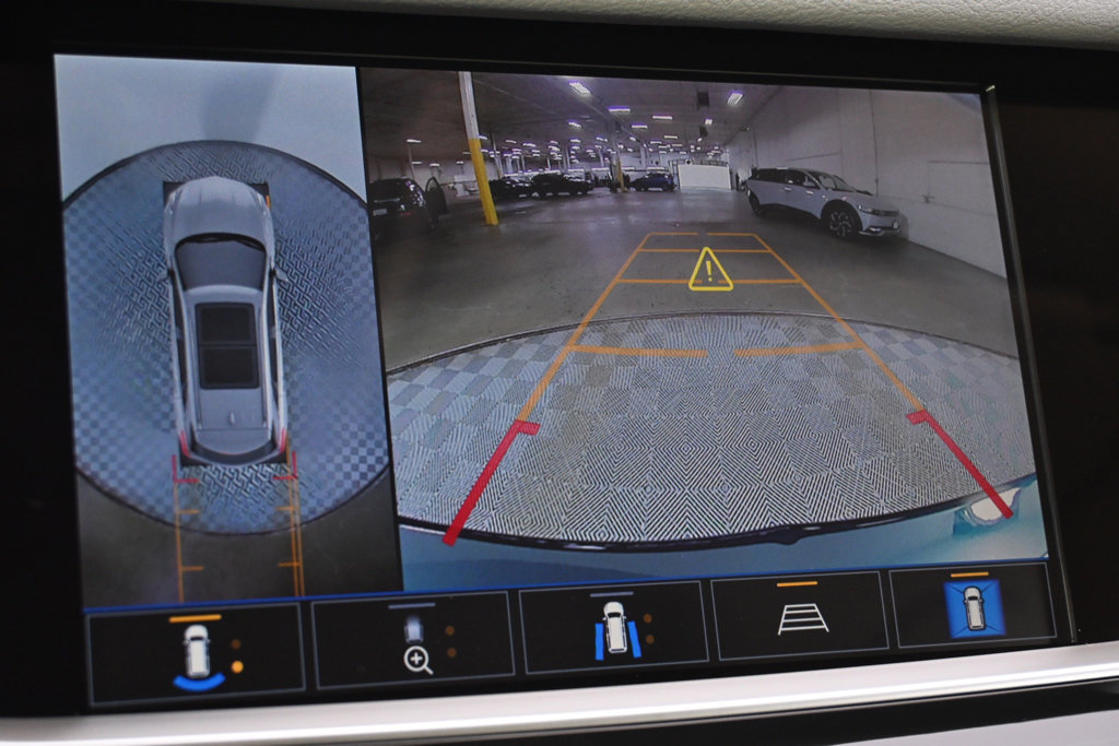 New 2026 Cadillac XT5 Premium Luxury w/ LPO, Floor Liner Package AWD/4WD image 29