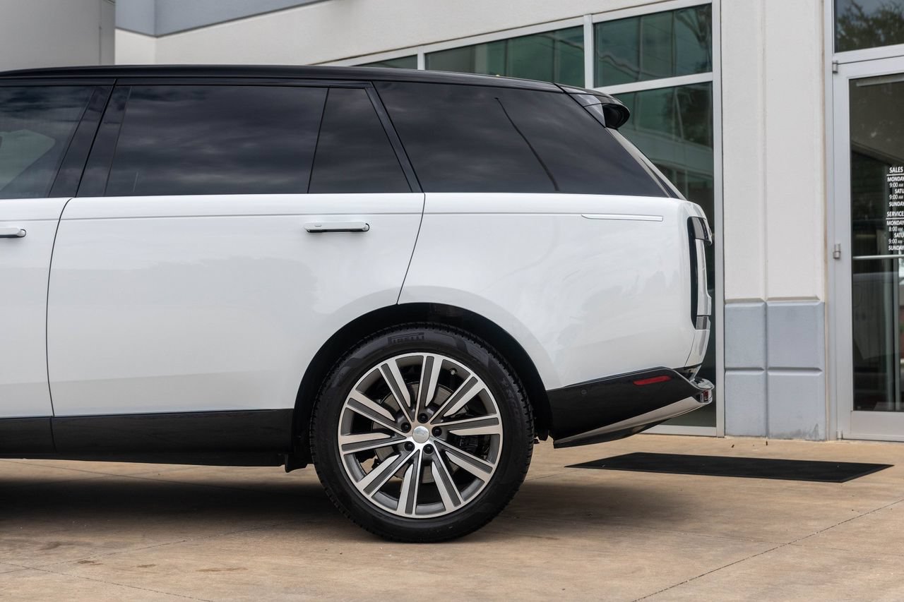 Used 2025 Land Rover Range Rover Long Wheelbase Autobiography AWD/4WD image 14