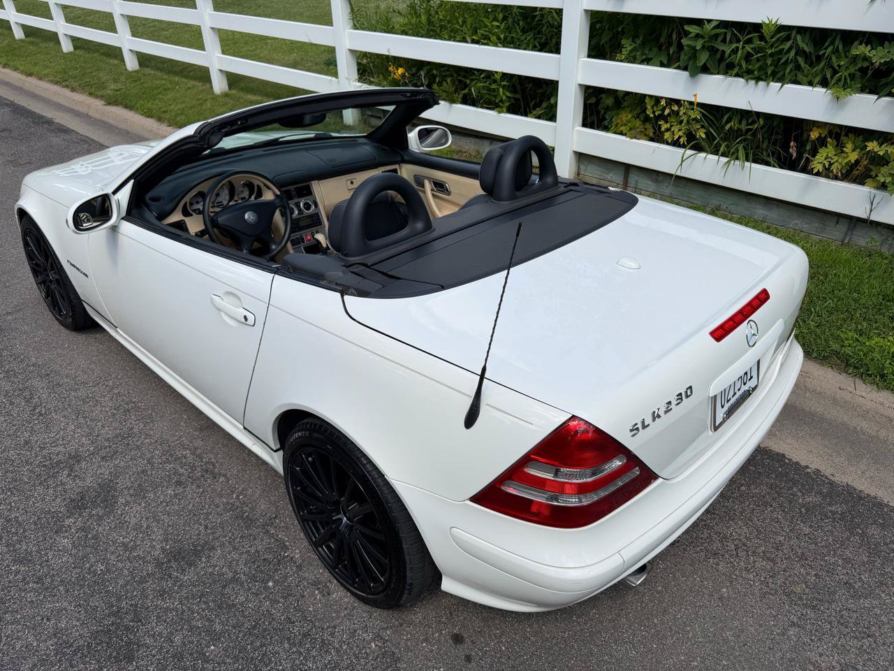 Used 2004 Mercedes-Benz SLK 230 image 39