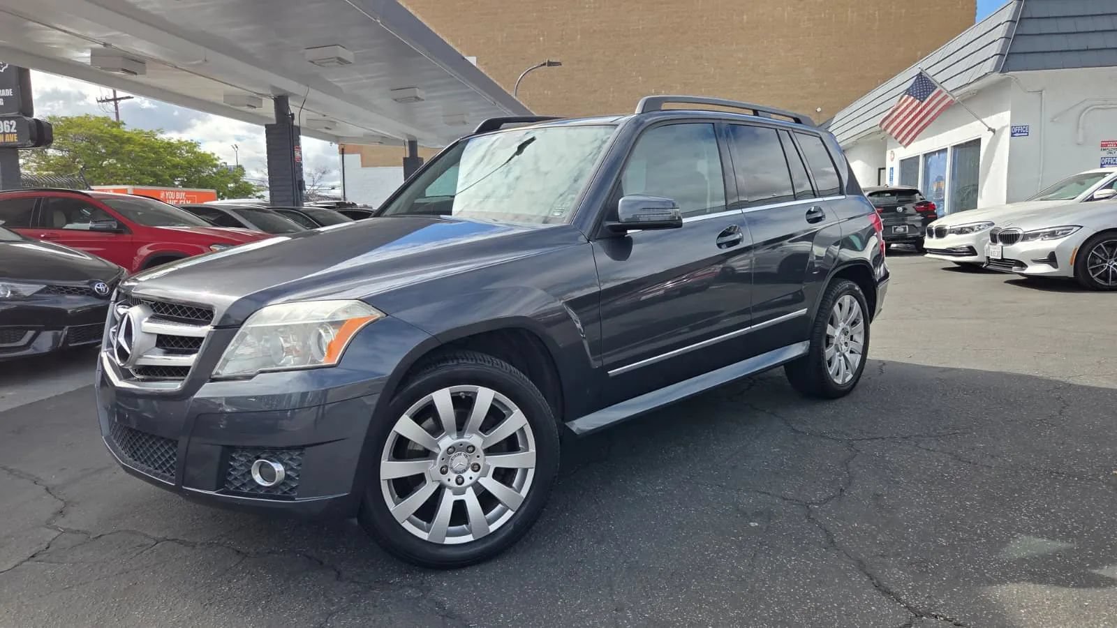 Used 2010 Mercedes-Benz GLK 350 2WD image 1