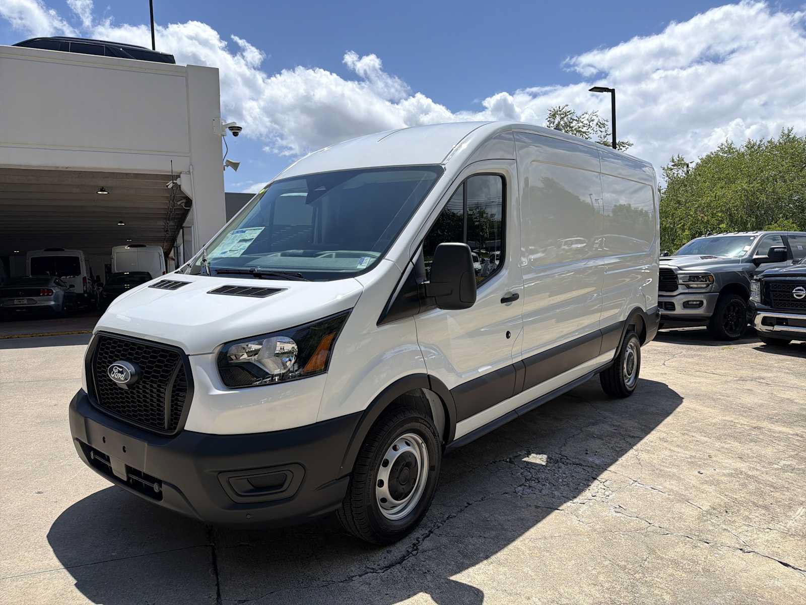 New 2026 Ford Transit 250 148 Medium Roof w/ Load Area Protection Package RWD image 3