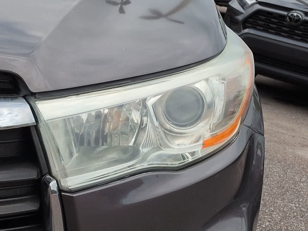 Used 2014 Toyota Highlander LE FWD image 10