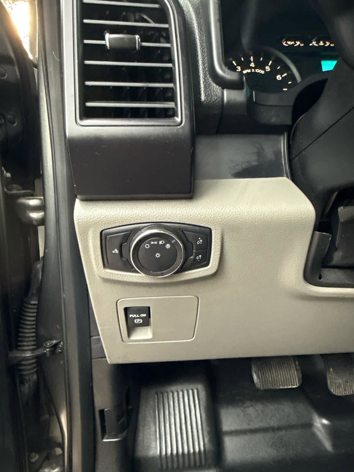 Used 2017 Ford F150 XL RWD image 19