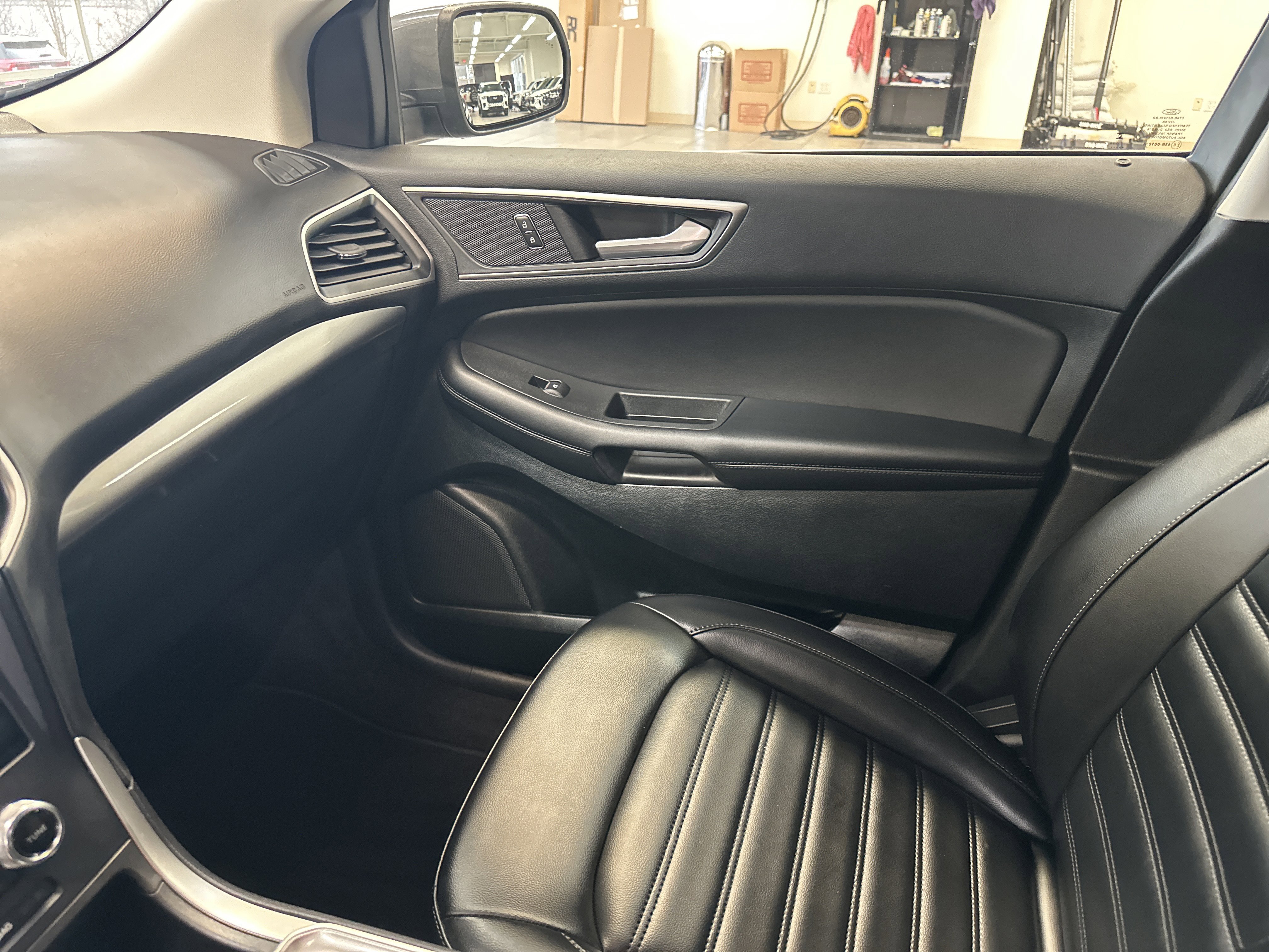 Used 2023 Ford Edge SEL w/ Convenience Package image 25