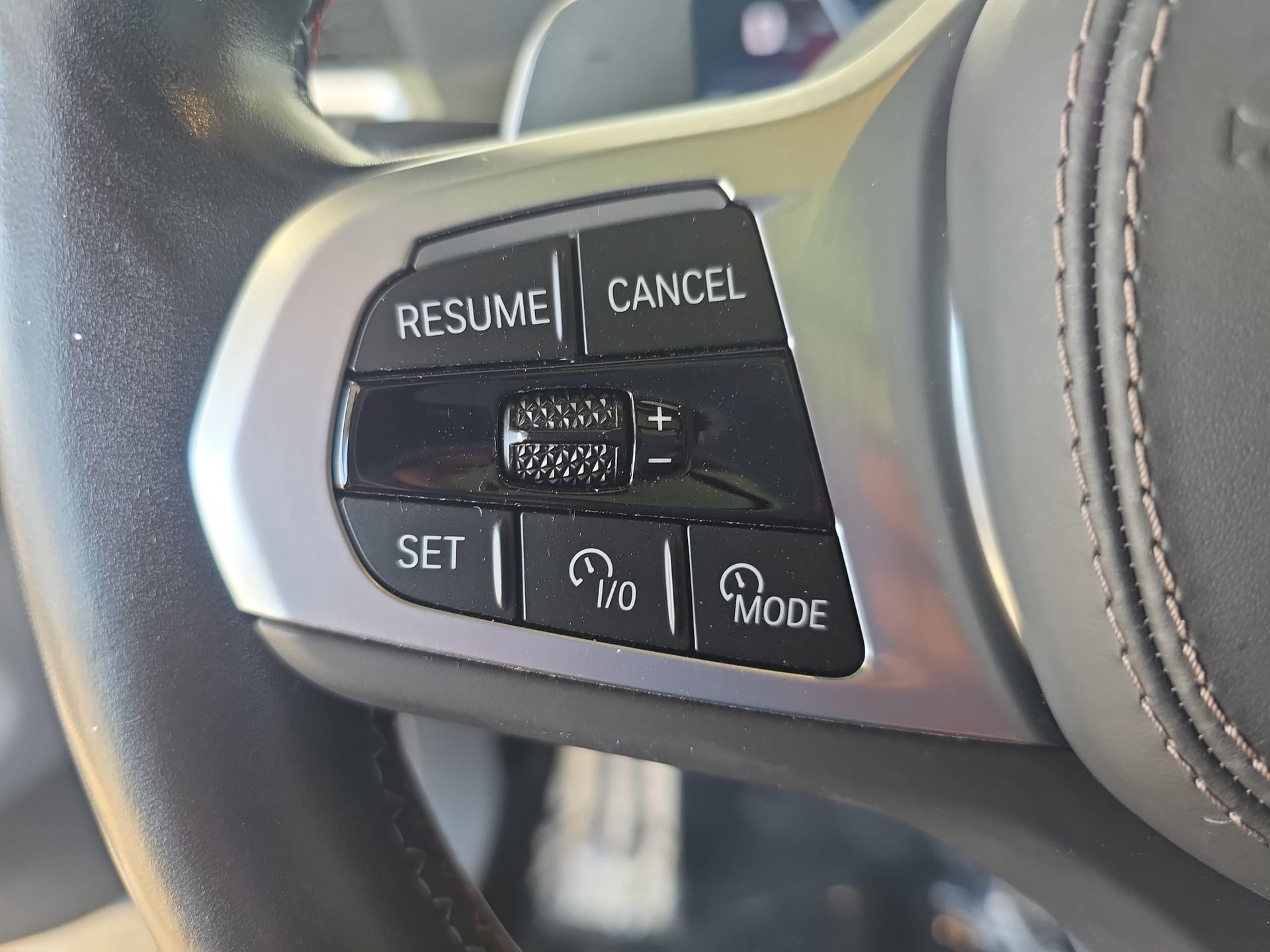 Used 2024 BMW X7 M60i AWD/4WD image 17