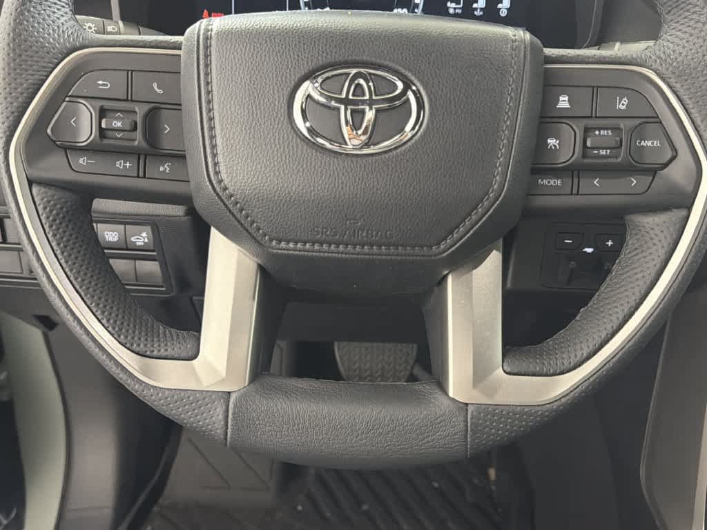 Used 2026 Toyota Tundra Limited AWD/4WD image 25