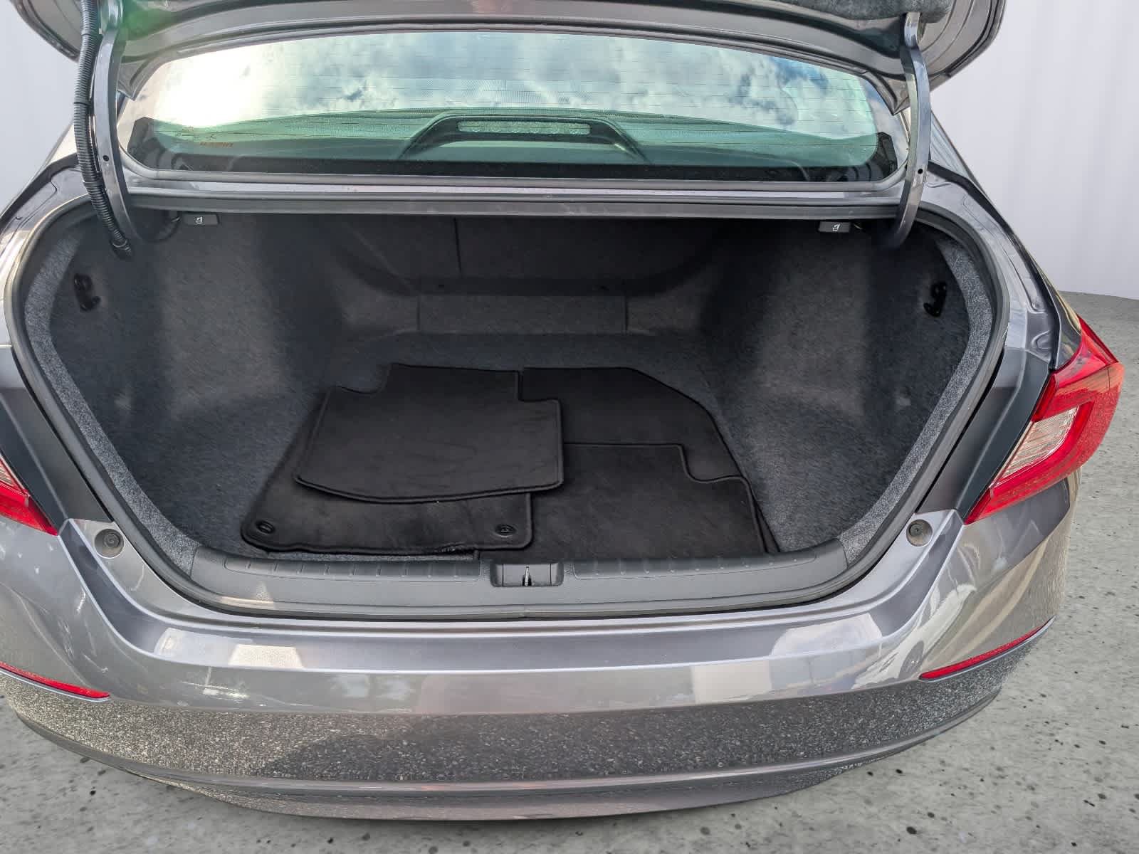 Certified 2018 Honda Accord EX image 12