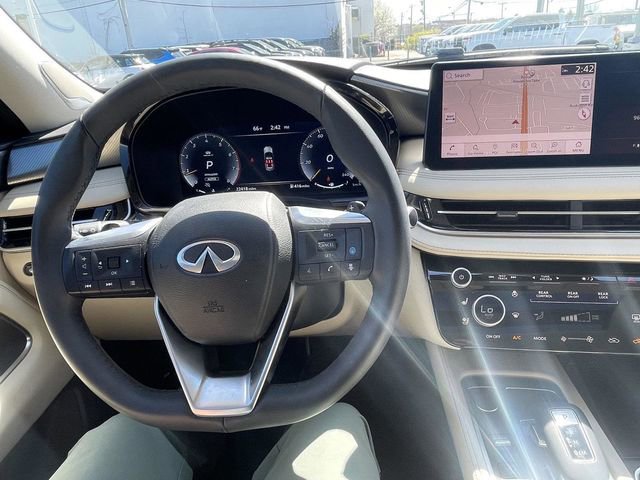 Certified 2025 INFINITI QX60 Luxe w/ Vision Package AWD/4WD image 13