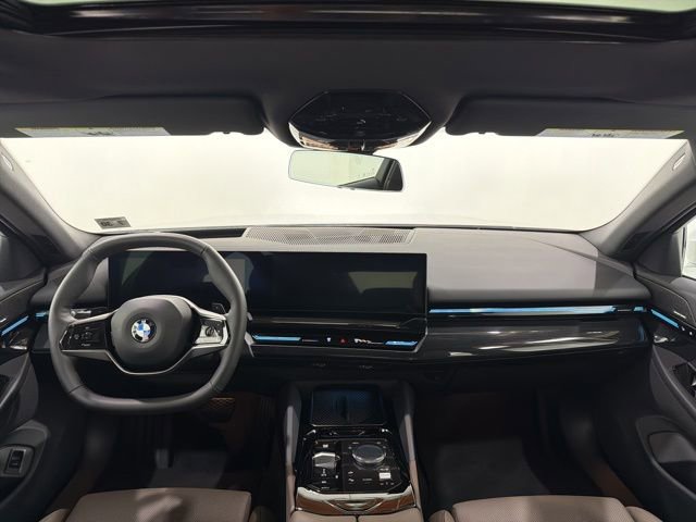 Used 2026 BMW 530i xDrive w/ Premium Package AWD/4WD image 29