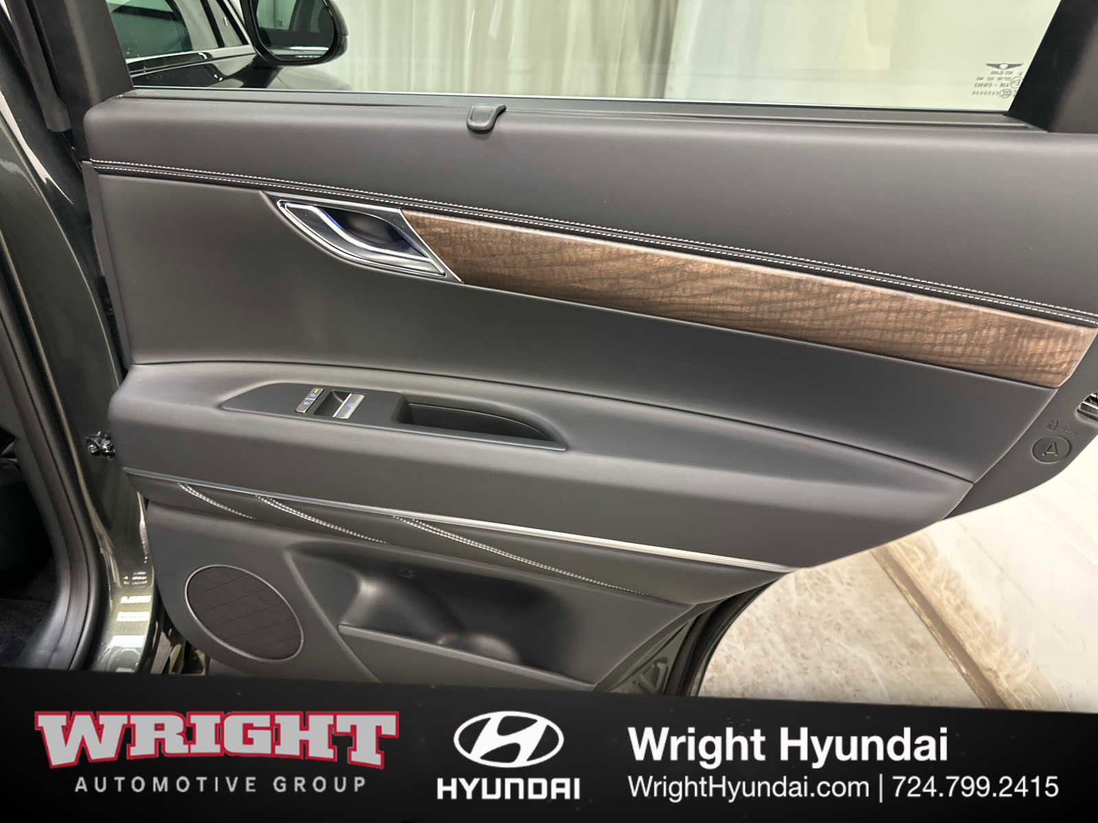 Certified 2025 Genesis GV80 2.5T Select image 15