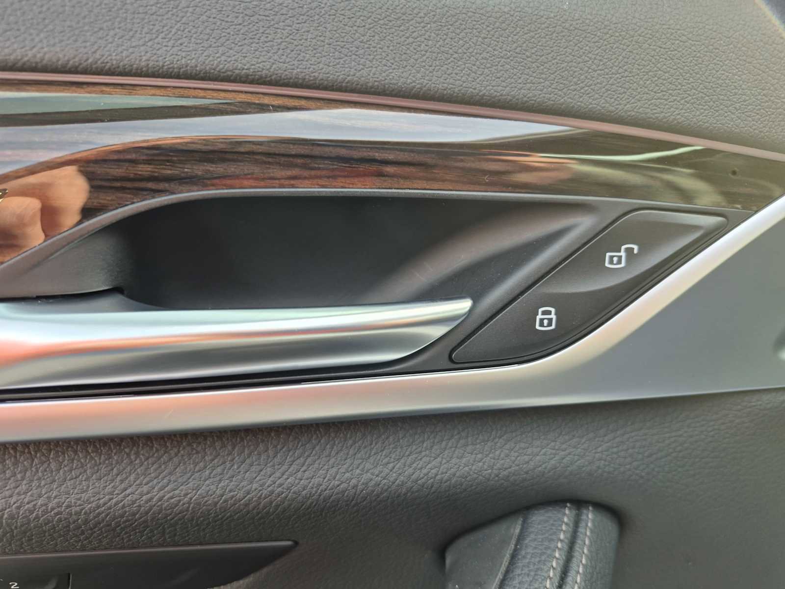 Used 2020 BMW 530i xDrive w/ Convenience Package image 13