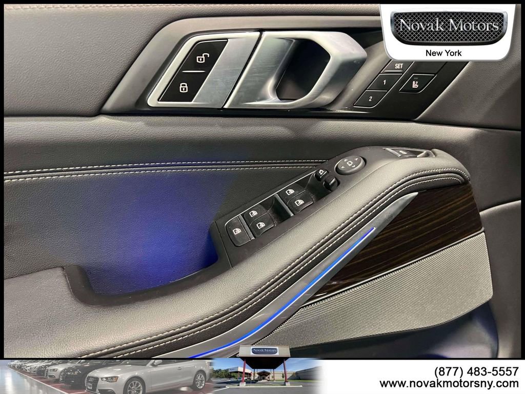 Used 2024 BMW X5 xDrive40i w/ M Sport Package image 18