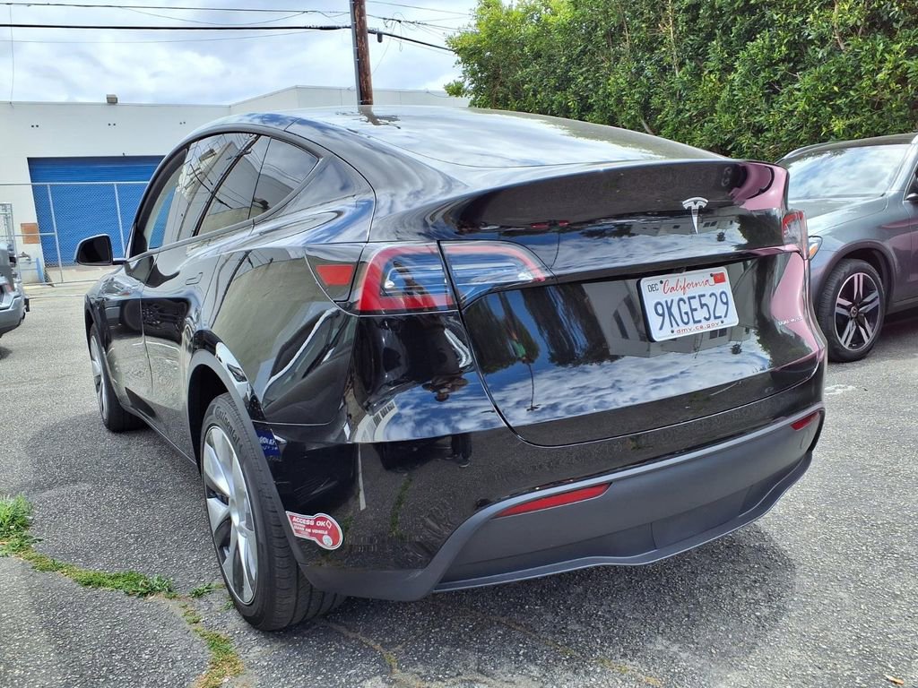 Used 2023 Tesla Model Y Long Range AWD/4WD image 13