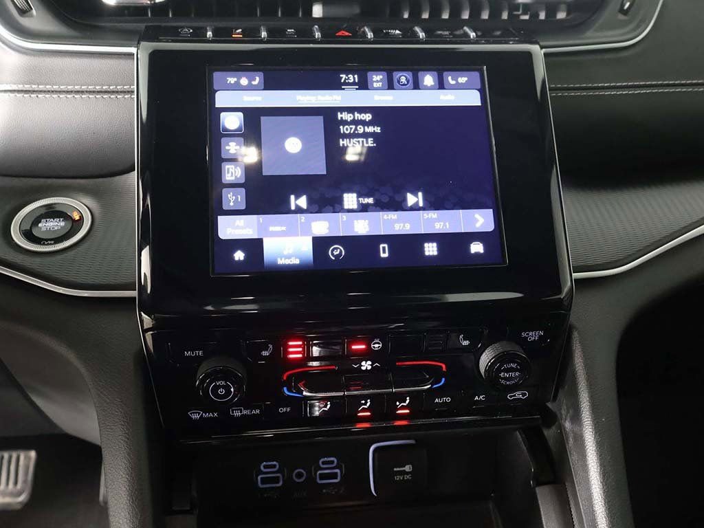 Used 2024 Jeep Grand Cherokee L Laredo image 46