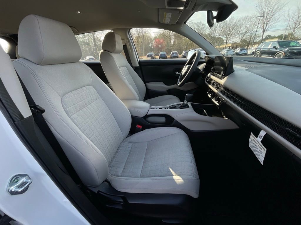 Certified 2024 Honda HR-V LX image 31