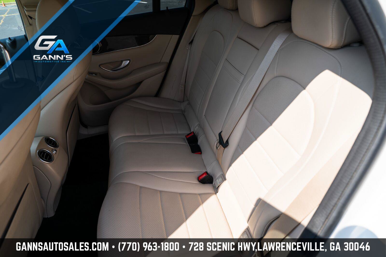 Used 2020 Mercedes-Benz GLC 300 image 28