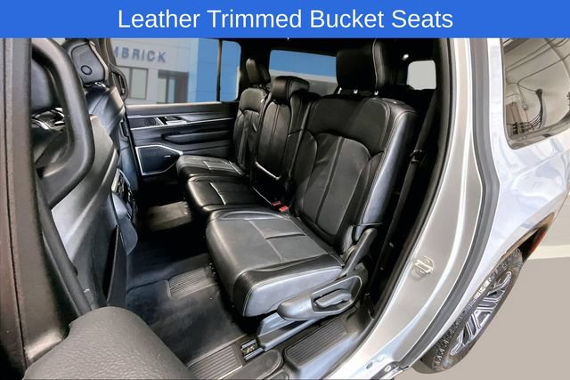 Used 2024 Jeep Wagoneer L Series II w/ Flexible Seating Group AWD/4WD image 22