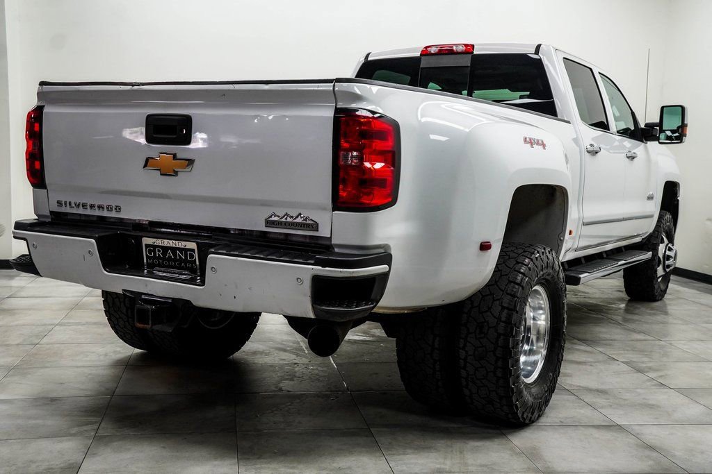 Used 2019 Chevrolet Silverado 3500 High Country w/ Duramax Plus Package image 10
