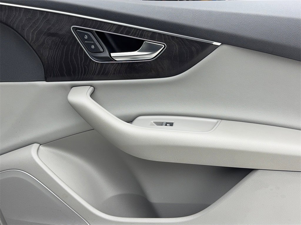 Used 2022 Audi Q7 3.0T Premium image 50