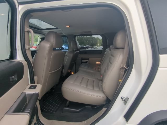 Used 2004 HUMMER H2 w/ Preferred Equipment Group AWD/4WD image 12