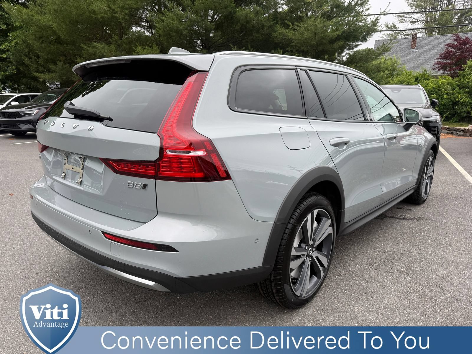 New 2026 Volvo V60 B5 Cross Country Plus w/ Climate Package AWD/4WD image 8
