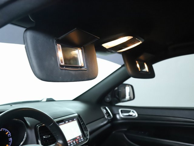 Used 2020 Jeep Grand Cherokee Altitude image 19