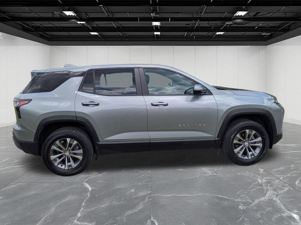 Used 2025 Chevrolet Equinox LT FWD image 6