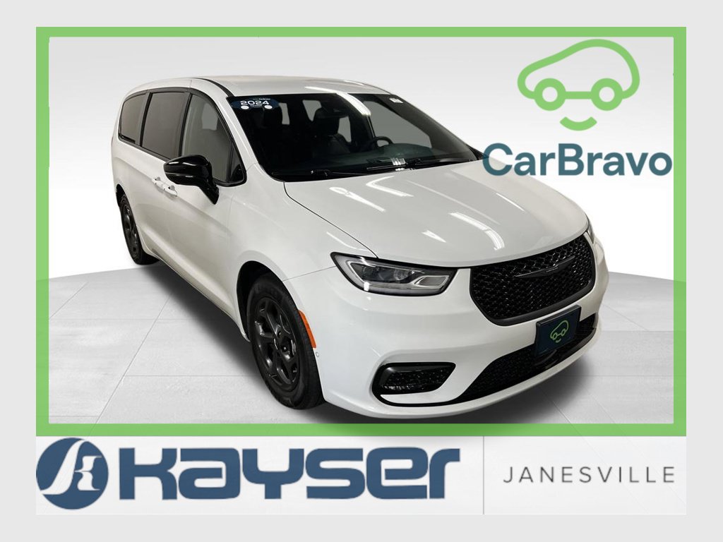 Used 2024 Chrysler Pacifica Limited