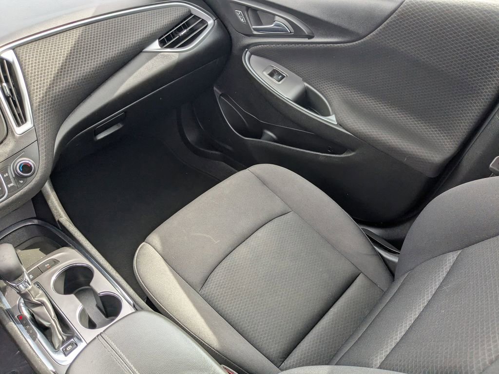 Used 2024 Chevrolet Malibu LT image 18