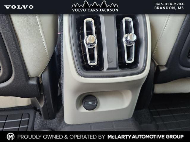 New 2026 Volvo XC40 B5 Ultra w/ Protection Package Premier AWD/4WD image 18