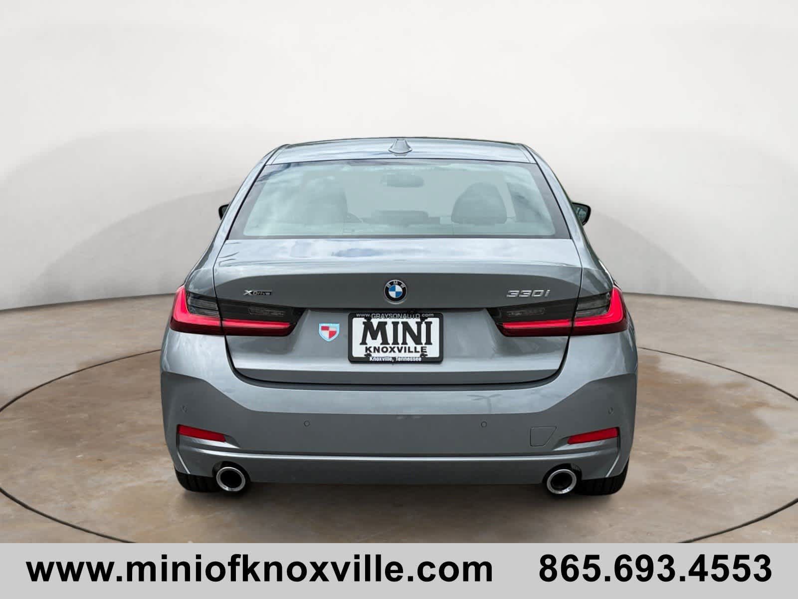 Used 2023 BMW 330i xDrive Sedan w/ Premium Package AWD/4WD image 4