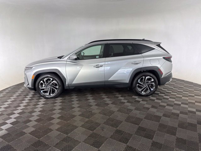 Used 2025 Hyundai Tucson Limited FWD image 8