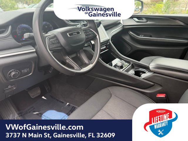 Used 2023 Jeep Grand Cherokee Laredo RWD image 22