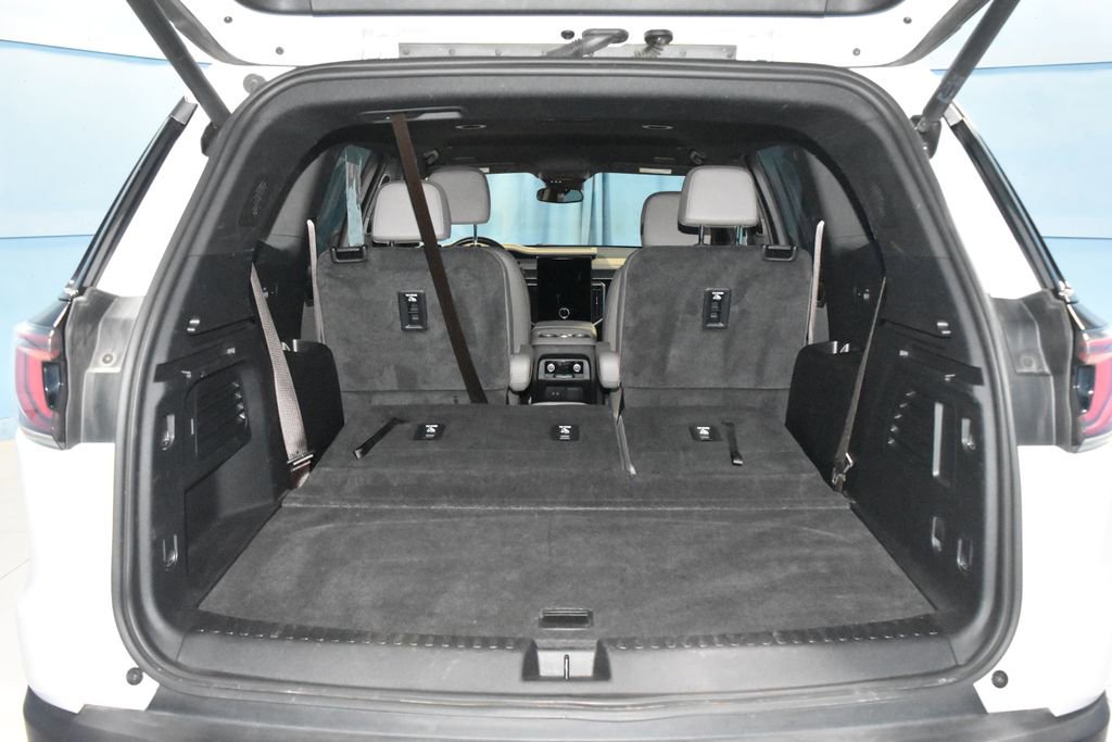 Used 2024 GMC Acadia Elevation AWD/4WD image 31