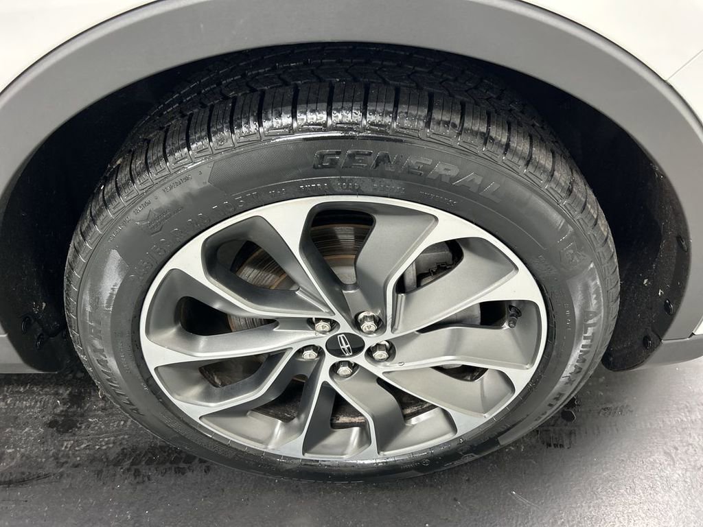 Used 2022 Lincoln Nautilus Reserve w/ Luxury Package image 8