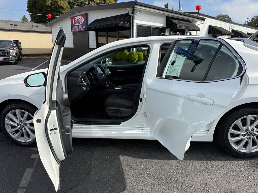 Used 2024 Toyota Camry LE image 15
