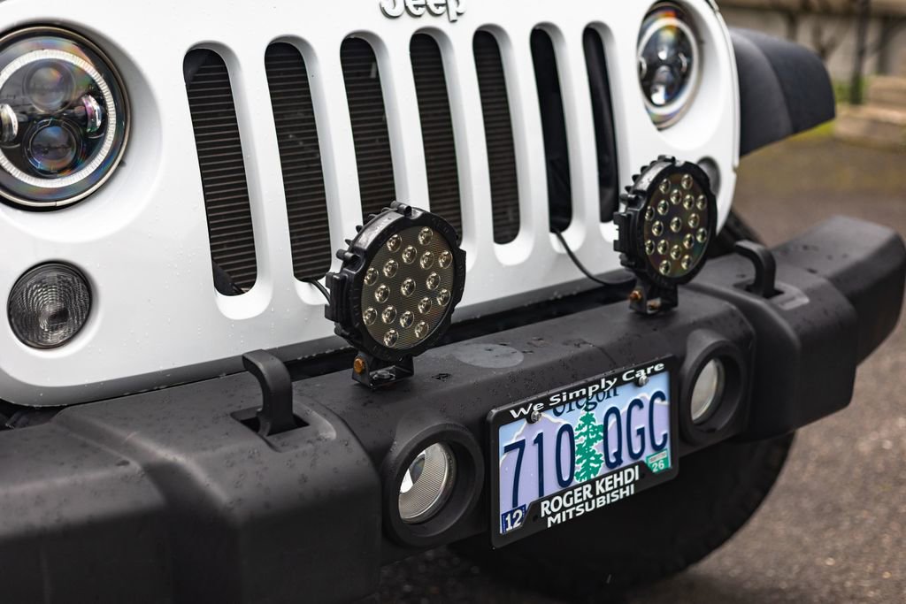 Used 2015 Jeep Wrangler Sport AWD/4WD image 4