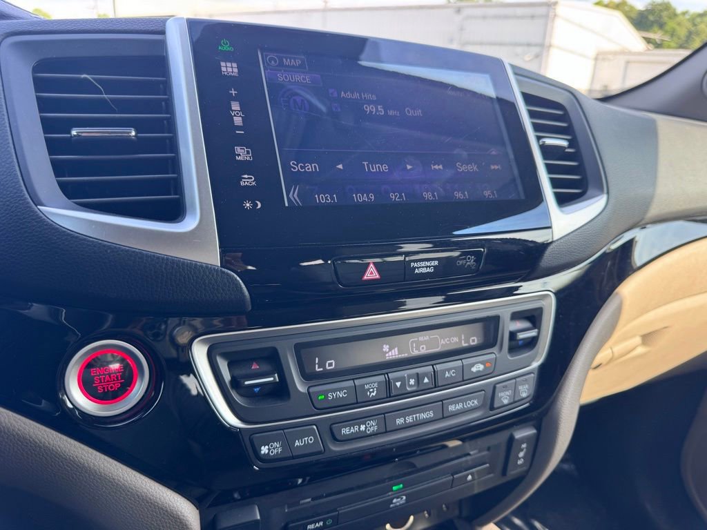 Used 2016 Honda Pilot Touring image 34