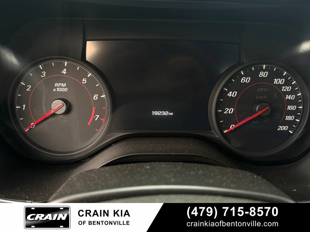 Used 2022 Chevrolet Camaro ZL1 RWD image 14