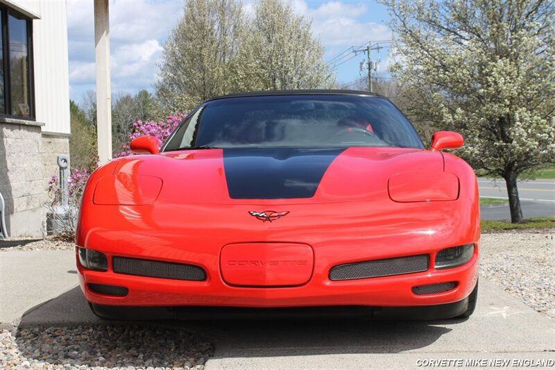 Used 2001 Chevrolet Corvette Coupe w/ Preferred Equipment Group2 RWD image 9