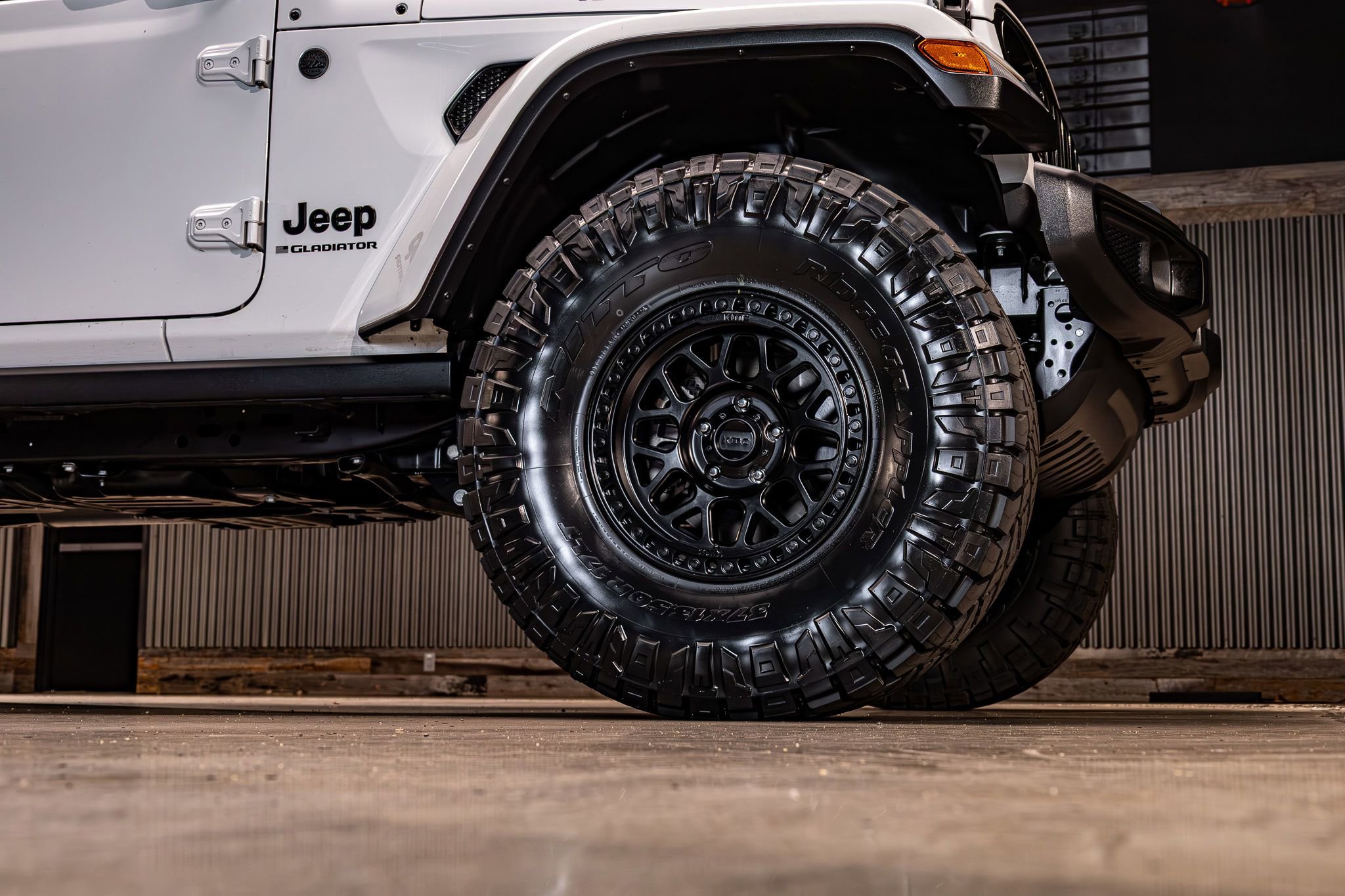 Used 2025 Jeep Gladiator Willys image 12