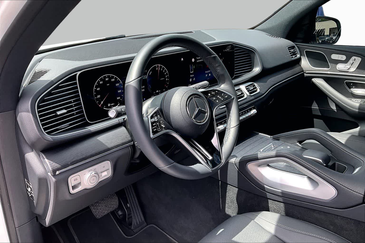 Used 2025 Mercedes-Benz GLE 450e 4MATIC image 18