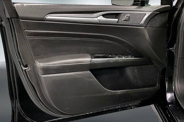 Used 2014 Ford Fusion Titanium FWD image 17