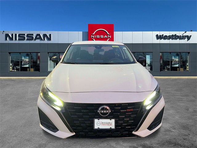 Used 2023 Nissan Altima 2.5 SR image 2