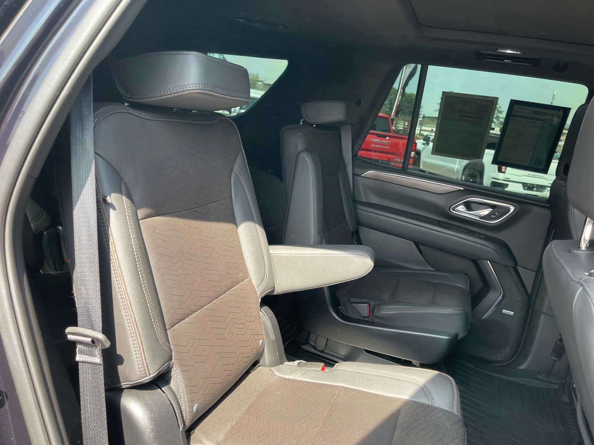 Used 2023 Chevrolet Tahoe High Country w/ Premium Package RWD image 25