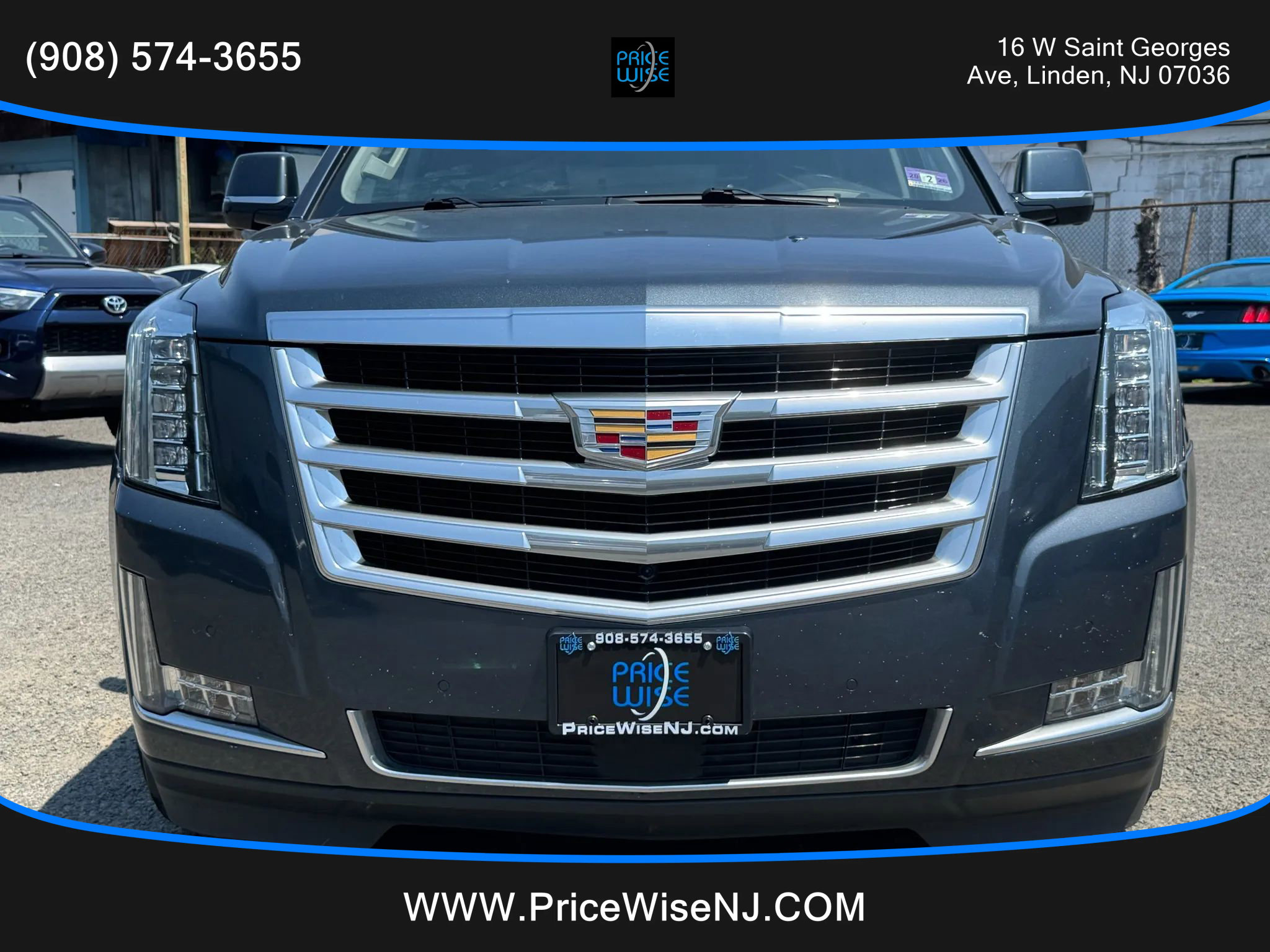Used 2019 Cadillac Escalade ESV Premium Luxury image 2