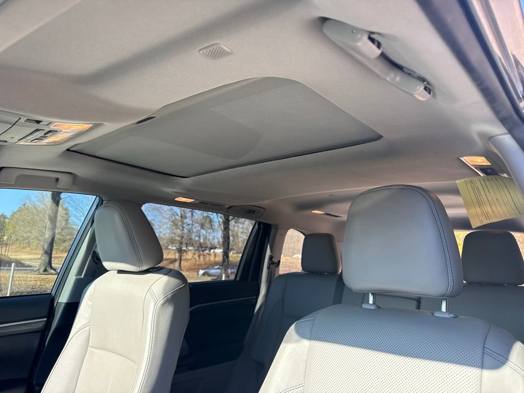 Used 2019 Toyota Highlander Limited image 25